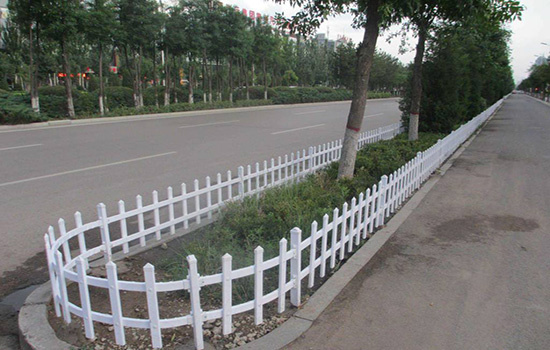綠化隔離<a href=http://m.sweetlakecakes.com target=_blank class=infotextkey>護欄</a>