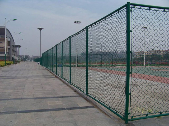 球場<a href=http://m.sweetlakecakes.com target=_blank class=infotextkey><a href=http://m.sweetlakecakes.com target=_blank class=infotextkey>圍欄</a>網(wǎng)</a>