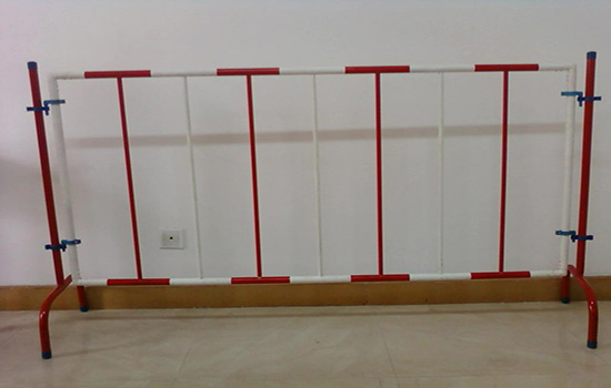 安全<a href=http://m.sweetlakecakes.com target=_blank class=infotextkey>護(hù)欄</a>