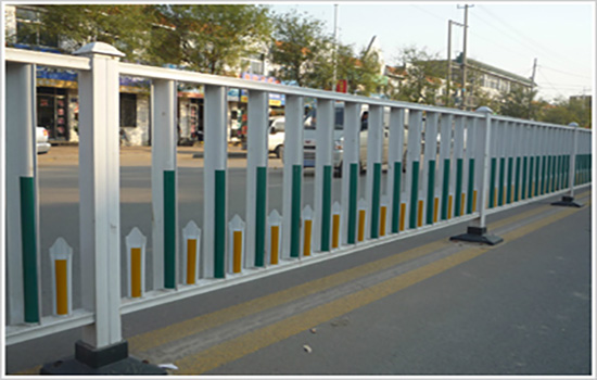 鋅鋼道路<a href=http://m.sweetlakecakes.com target=_blank class=infotextkey>護(hù)欄</a>