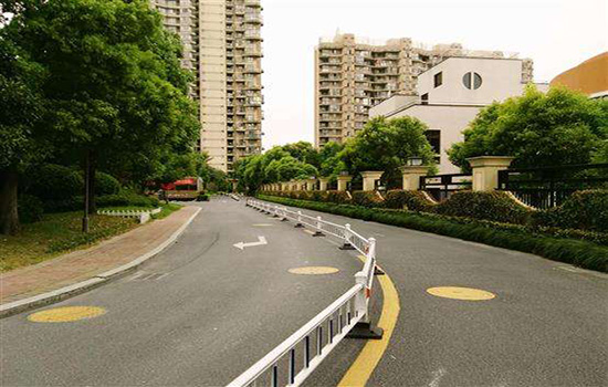 小區(qū)<a href=http://m.sweetlakecakes.com target=_blank class=infotextkey>圍欄網(wǎng)</a>