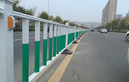 道路市政<a href=http://m.sweetlakecakes.com target=_blank class=infotextkey>護(hù)欄</a>